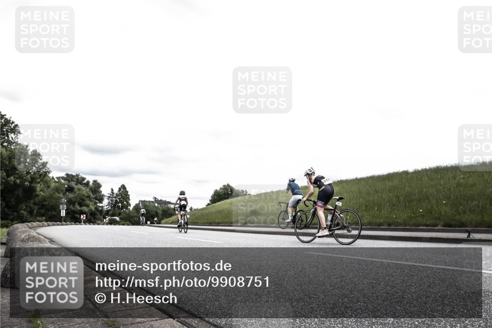 21.06.2026 - 29. Vierlanden-Triathlon H.Heesch http://msf.ph/oto/9908751 21.06.2026 14:46:32 Radfahren  meine-sportfotos.de