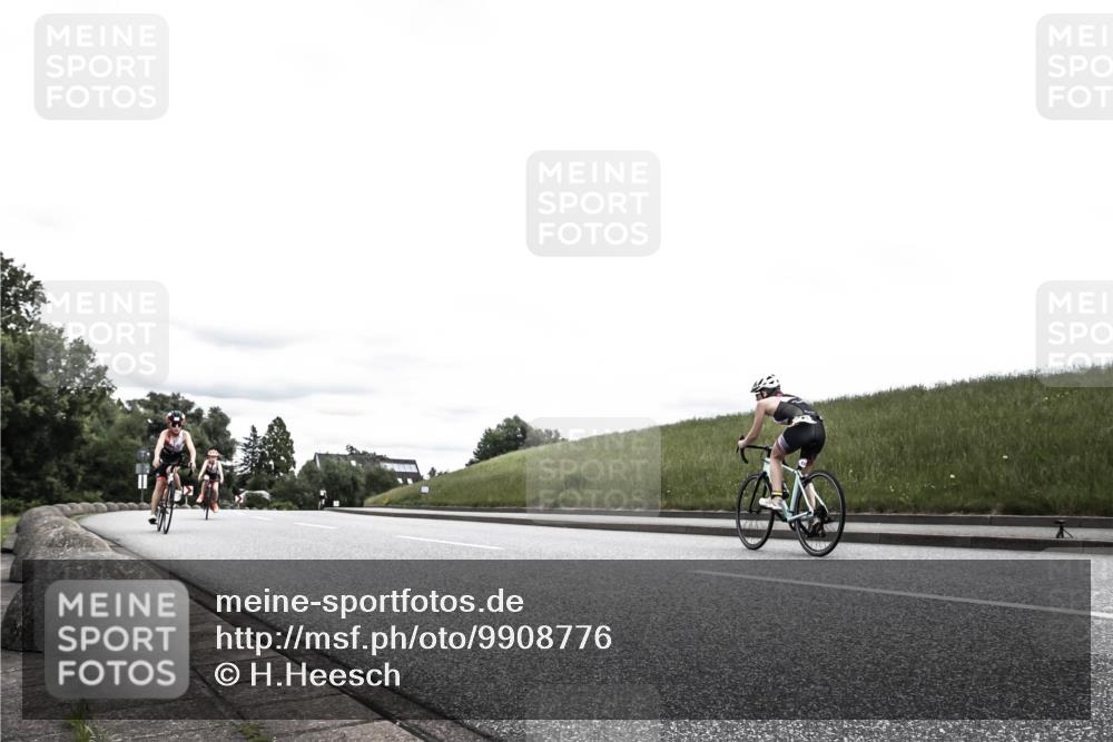 21.06.2026 - 29. Vierlanden-Triathlon H.Heesch http://msf.ph/oto/9908776 21.06.2026 14:47:09 Radfahren 1270, 1277 meine-sportfotos.de