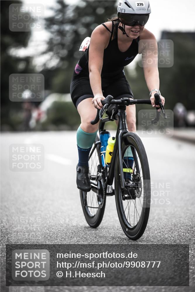 21.06.2026 - 29. Vierlanden-Triathlon H.Heesch http://msf.ph/oto/9908777 21.06.2026 09:26:11 Radfahren 51, 160, 235, 260 meine-sportfotos.de