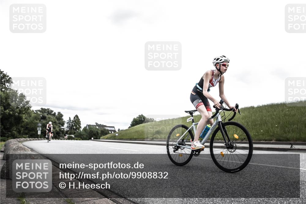 21.06.2026 - 29. Vierlanden-Triathlon H.Heesch http://msf.ph/oto/9908832 21.06.2026 14:50:06 Radfahren 1291 meine-sportfotos.de