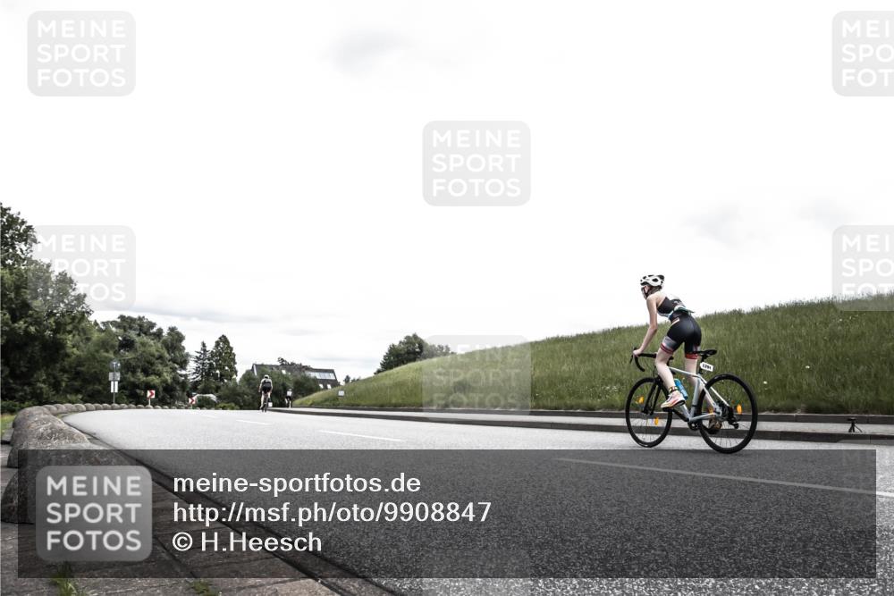 21.06.2026 - 29. Vierlanden-Triathlon H.Heesch http://msf.ph/oto/9908847 21.06.2026 14:50:21 Radfahren  meine-sportfotos.de