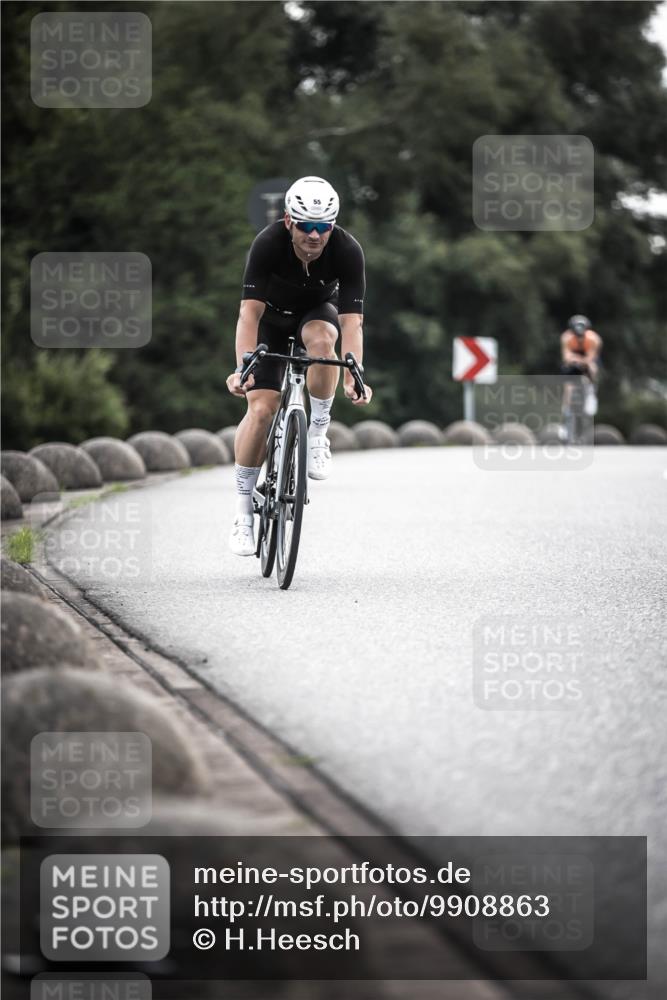 21.06.2026 - 29. Vierlanden-Triathlon H.Heesch http://msf.ph/oto/9908863 21.06.2026 09:26:23 Radfahren 55, 78, 106, 269 meine-sportfotos.de