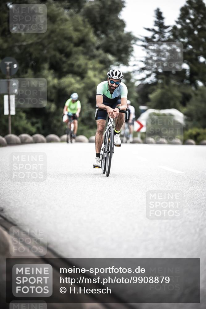 21.06.2026 - 29. Vierlanden-Triathlon H.Heesch http://msf.ph/oto/9908879 21.06.2026 11:52:48 Radfahren 256, 639, 729, 758, 796 meine-sportfotos.de