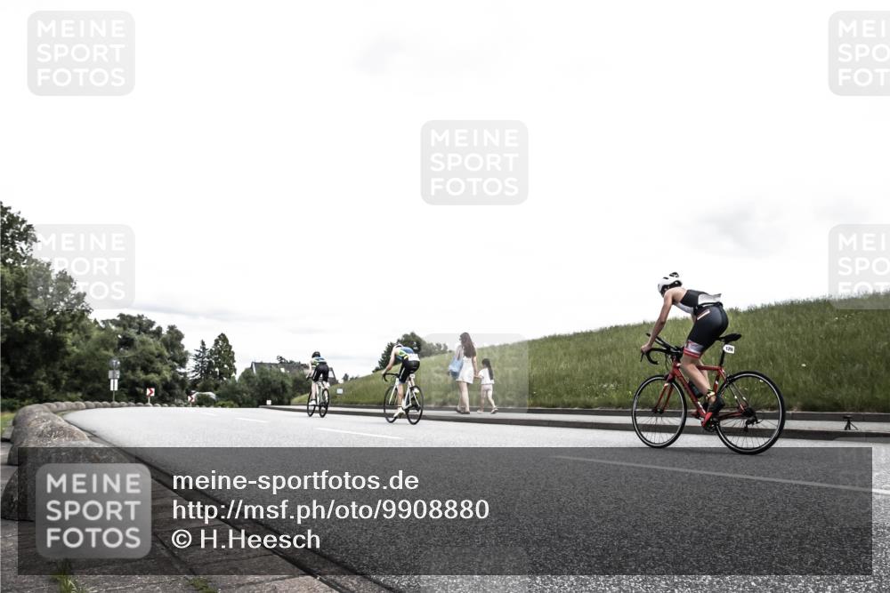 21.06.2026 - 29. Vierlanden-Triathlon H.Heesch http://msf.ph/oto/9908880 21.06.2026 14:51:11 Radfahren  meine-sportfotos.de