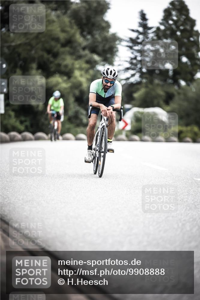 21.06.2026 - 29. Vierlanden-Triathlon H.Heesch http://msf.ph/oto/9908888 21.06.2026 11:52:49 Radfahren 256, 639, 729, 758, 796 meine-sportfotos.de