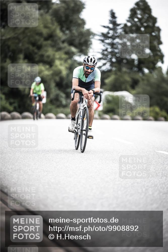21.06.2026 - 29. Vierlanden-Triathlon H.Heesch http://msf.ph/oto/9908892 21.06.2026 11:52:49 Radfahren 256, 639, 729, 758, 796 meine-sportfotos.de