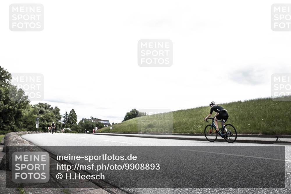 21.06.2026 - 29. Vierlanden-Triathlon H.Heesch http://msf.ph/oto/9908893 21.06.2026 14:52:06 Radfahren  meine-sportfotos.de
