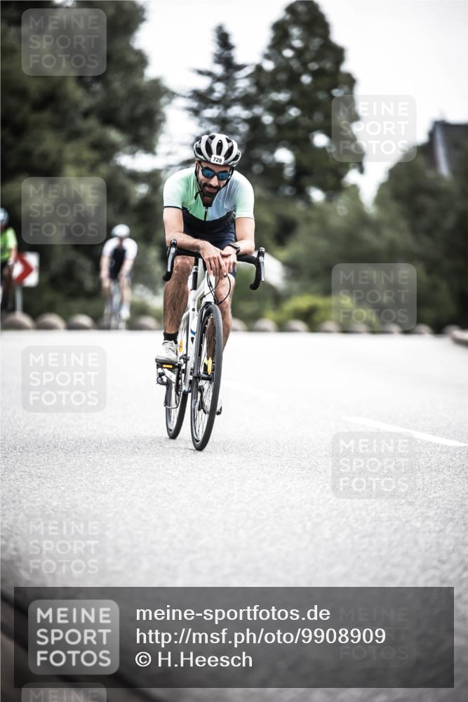 21.06.2026 - 29. Vierlanden-Triathlon H.Heesch http://msf.ph/oto/9908909 21.06.2026 11:52:49 Radfahren 256, 639, 729, 758, 796 meine-sportfotos.de