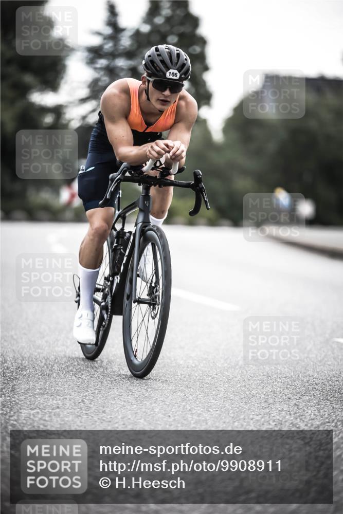 21.06.2026 - 29. Vierlanden-Triathlon H.Heesch http://msf.ph/oto/9908911 21.06.2026 09:26:28 Radfahren 78, 106, 196 meine-sportfotos.de