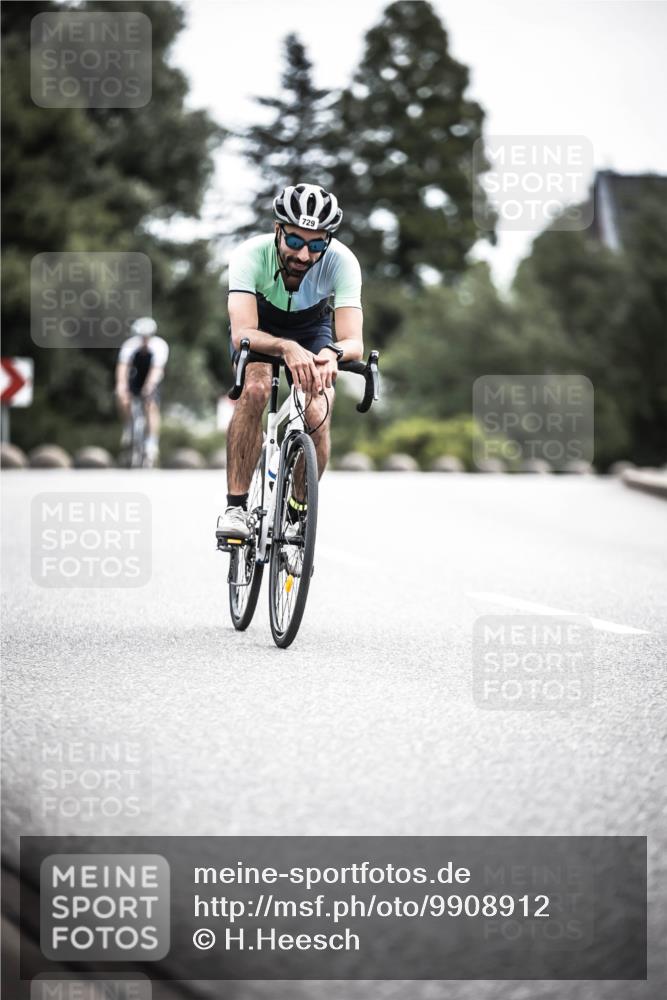 21.06.2026 - 29. Vierlanden-Triathlon H.Heesch http://msf.ph/oto/9908912 21.06.2026 11:52:49 Radfahren 256, 639, 729, 758, 796 meine-sportfotos.de