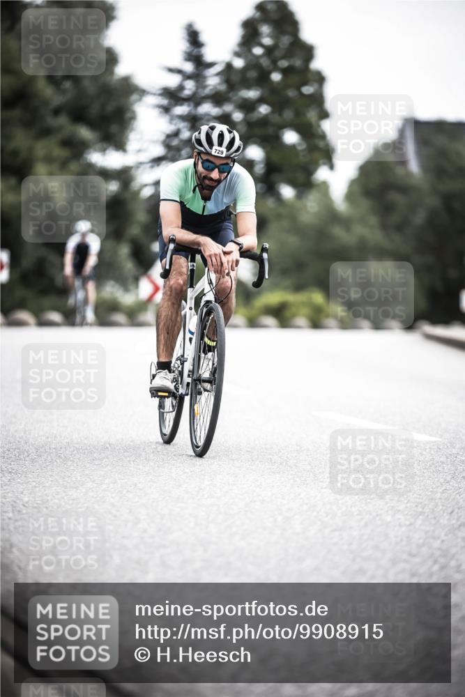 21.06.2026 - 29. Vierlanden-Triathlon H.Heesch http://msf.ph/oto/9908915 21.06.2026 11:52:49 Radfahren 256, 639, 729, 758, 796 meine-sportfotos.de