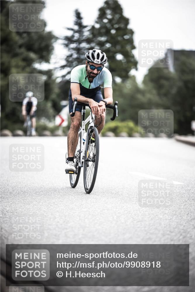 21.06.2026 - 29. Vierlanden-Triathlon H.Heesch http://msf.ph/oto/9908918 21.06.2026 11:52:49 Radfahren 256, 639, 729, 758, 796 meine-sportfotos.de