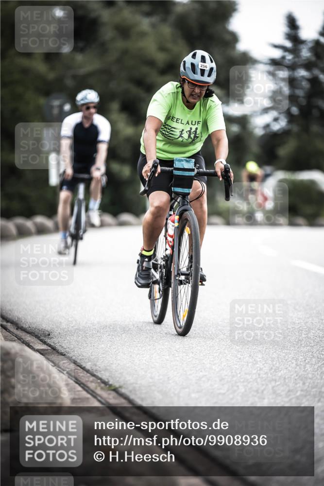 21.06.2026 - 29. Vierlanden-Triathlon H.Heesch http://msf.ph/oto/9908936 21.06.2026 11:52:53 Radfahren 256, 729, 758, 760, 796, 802 meine-sportfotos.de