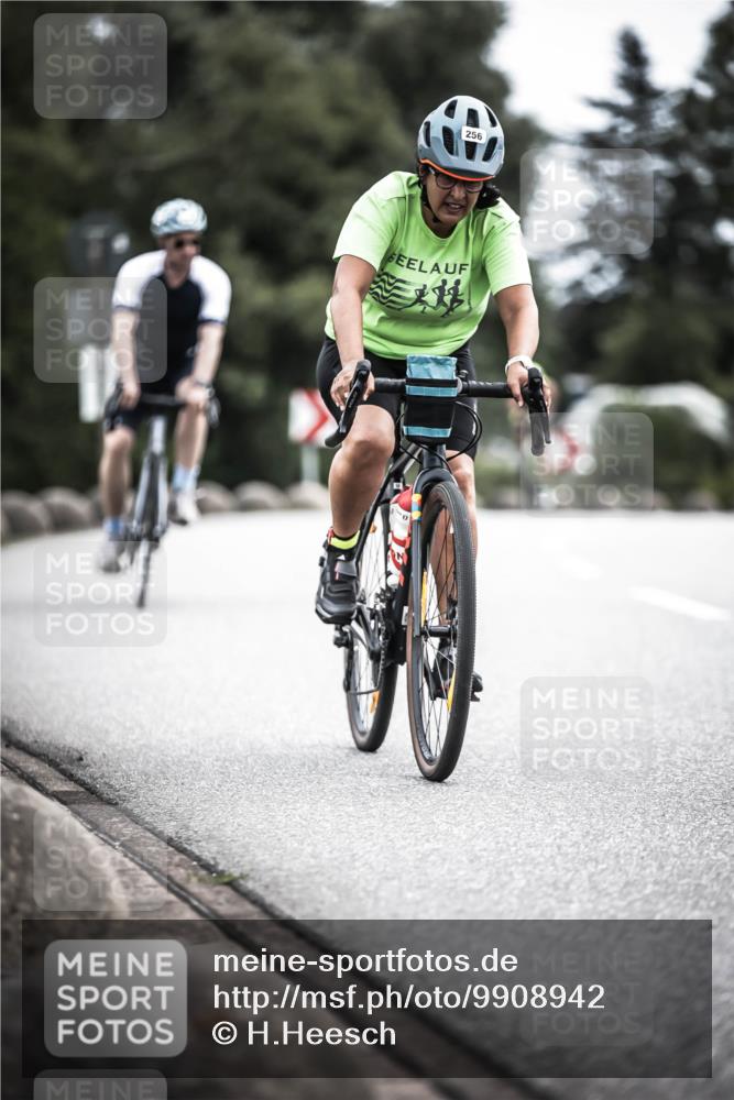 21.06.2026 - 29. Vierlanden-Triathlon H.Heesch http://msf.ph/oto/9908942 21.06.2026 11:52:53 Radfahren 256, 729, 758, 760, 796, 802 meine-sportfotos.de