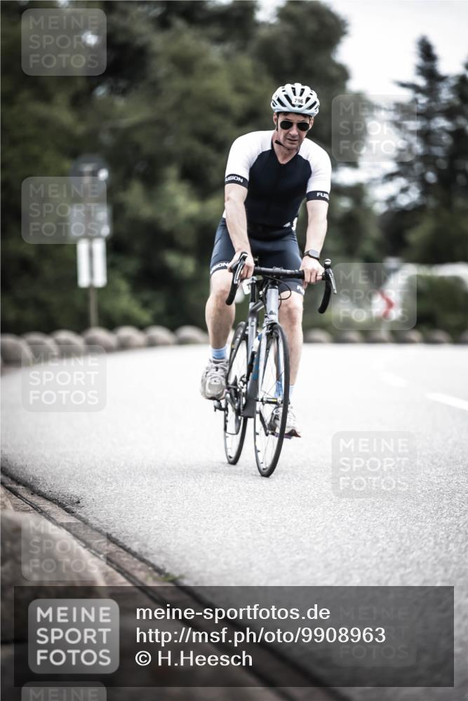 21.06.2026 - 29. Vierlanden-Triathlon H.Heesch http://msf.ph/oto/9908963 21.06.2026 11:52:54 Radfahren 256, 758, 760, 796, 802 meine-sportfotos.de