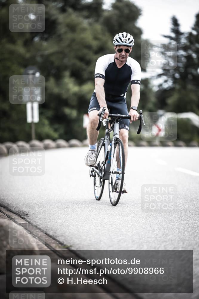 21.06.2026 - 29. Vierlanden-Triathlon H.Heesch http://msf.ph/oto/9908966 21.06.2026 11:52:54 Radfahren 256, 758, 760, 796, 802 meine-sportfotos.de