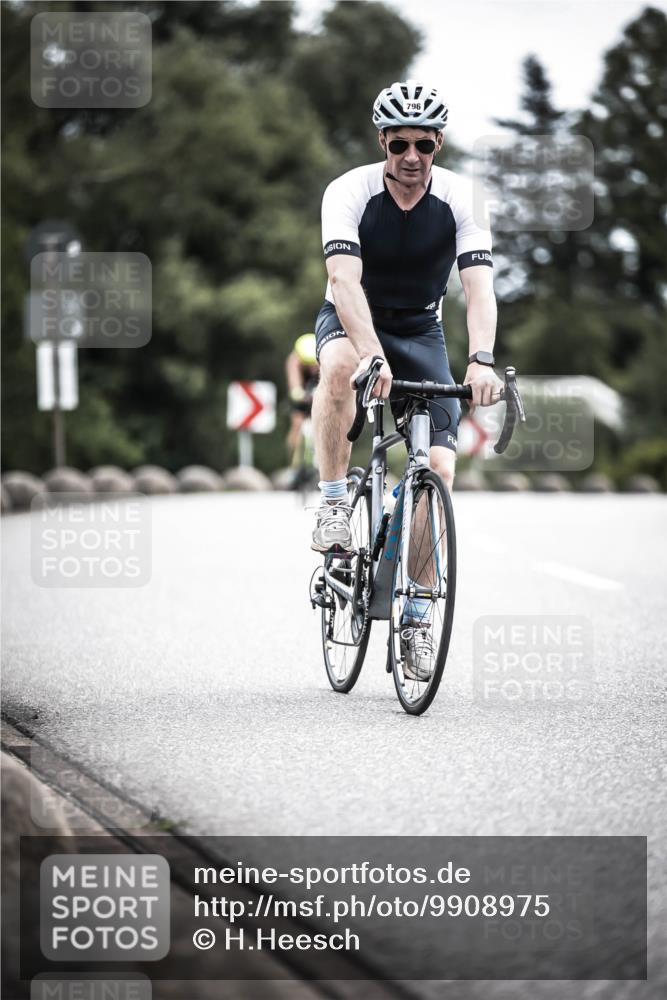 21.06.2026 - 29. Vierlanden-Triathlon H.Heesch http://msf.ph/oto/9908975 21.06.2026 11:52:55 Radfahren 256, 758, 760, 796, 802 meine-sportfotos.de