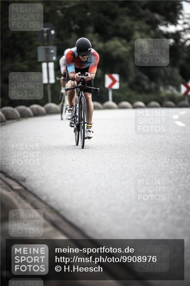 21.06.2026 - 29. Vierlanden-Triathlon H.Heesch http://msf.ph/oto/9908976 21.06.2026 09:26:59 Radfahren 75, 197, 1355 meine-sportfotos.de