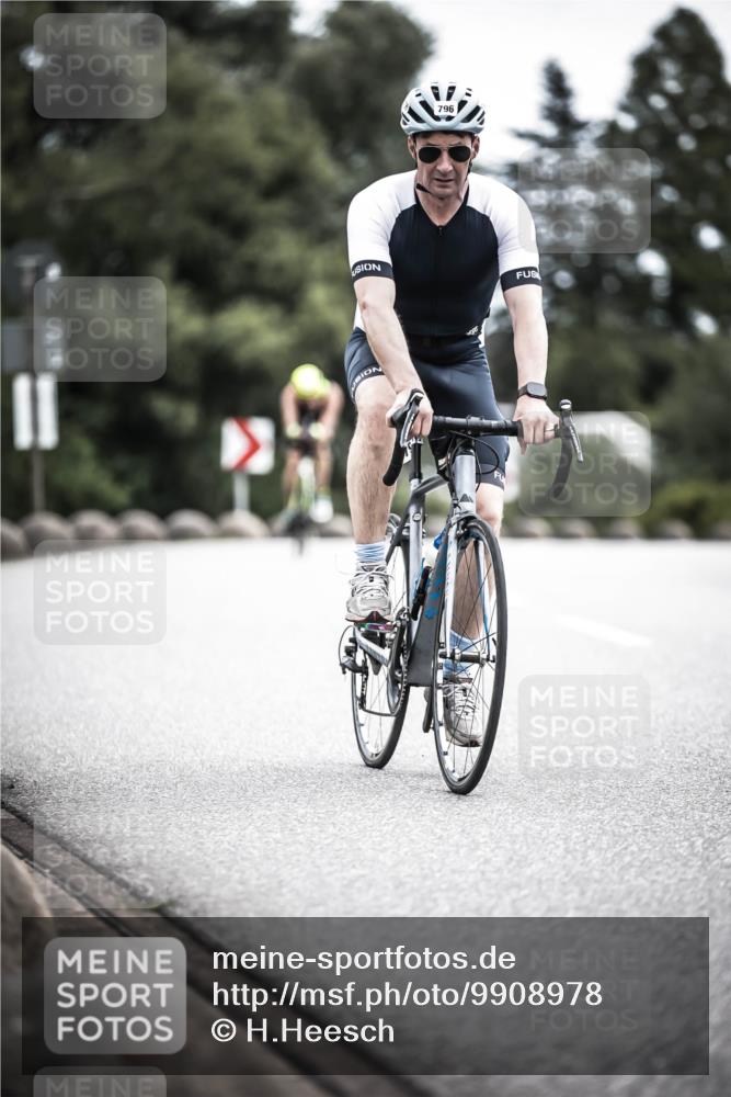 21.06.2026 - 29. Vierlanden-Triathlon H.Heesch http://msf.ph/oto/9908978 21.06.2026 11:52:55 Radfahren 256, 758, 760, 796, 802 meine-sportfotos.de