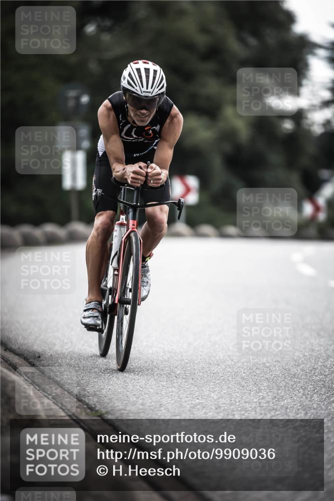 21.06.2026 - 29. Vierlanden-Triathlon H.Heesch http://msf.ph/oto/9909036 21.06.2026 09:27:09 Radfahren 27, 84, 169, 198 meine-sportfotos.de