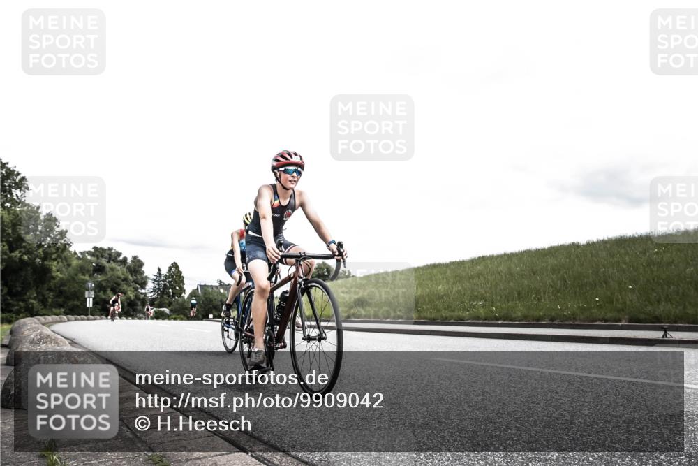 21.06.2026 - 29. Vierlanden-Triathlon H.Heesch http://msf.ph/oto/9909042 21.06.2026 14:53:29 Radfahren  meine-sportfotos.de