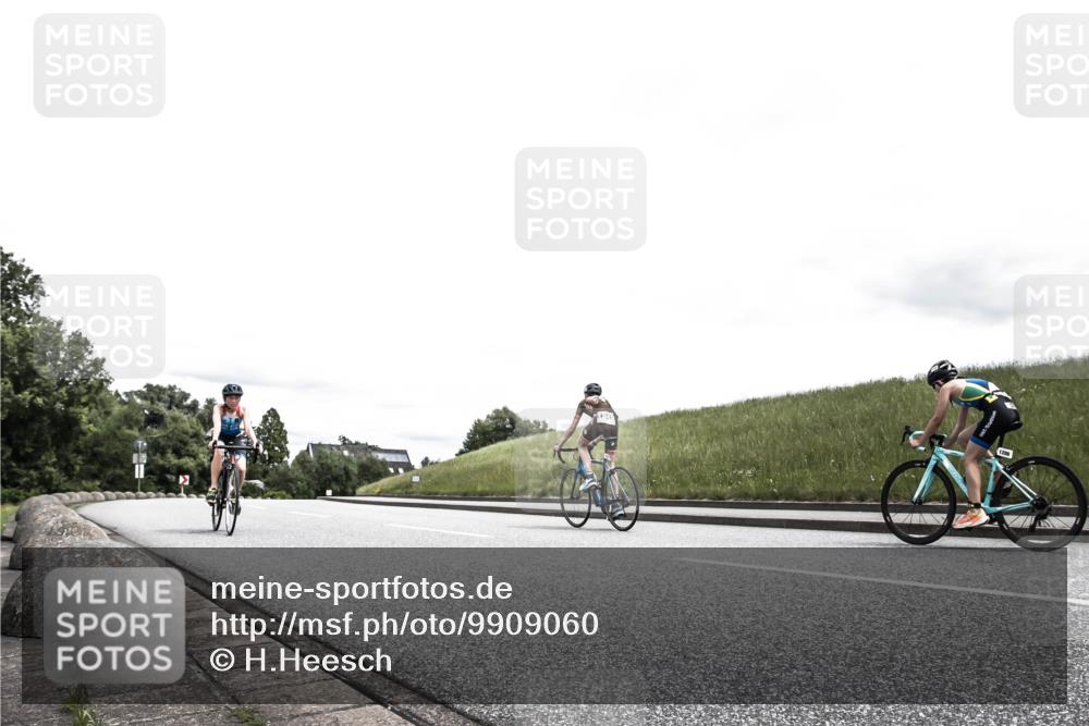 21.06.2026 - 29. Vierlanden-Triathlon H.Heesch http://msf.ph/oto/9909060 21.06.2026 14:53:35 Radfahren  meine-sportfotos.de
