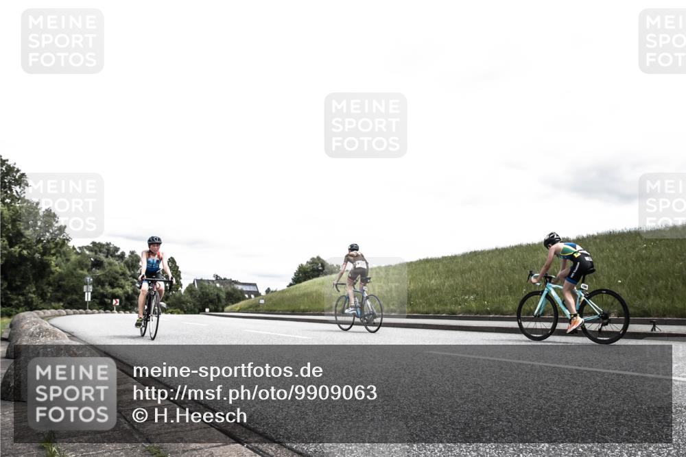 21.06.2026 - 29. Vierlanden-Triathlon H.Heesch http://msf.ph/oto/9909063 21.06.2026 14:53:35 Radfahren  meine-sportfotos.de