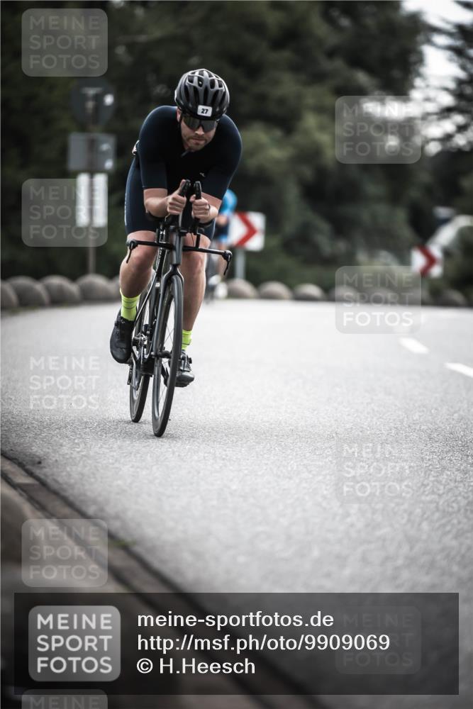 21.06.2026 - 29. Vierlanden-Triathlon H.Heesch http://msf.ph/oto/9909069 21.06.2026 09:27:16 Radfahren 27, 43, 56, 103, 139, 179, 198 meine-sportfotos.de