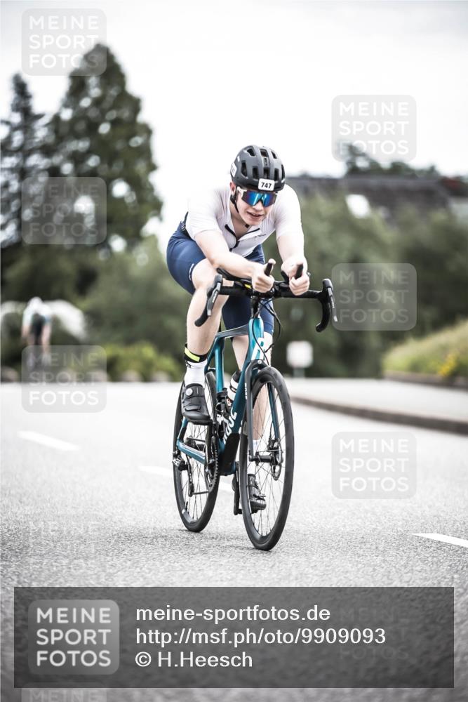 21.06.2026 - 29. Vierlanden-Triathlon H.Heesch http://msf.ph/oto/9909093 21.06.2026 11:53:21 Radfahren 265, 707, 747, 772 meine-sportfotos.de
