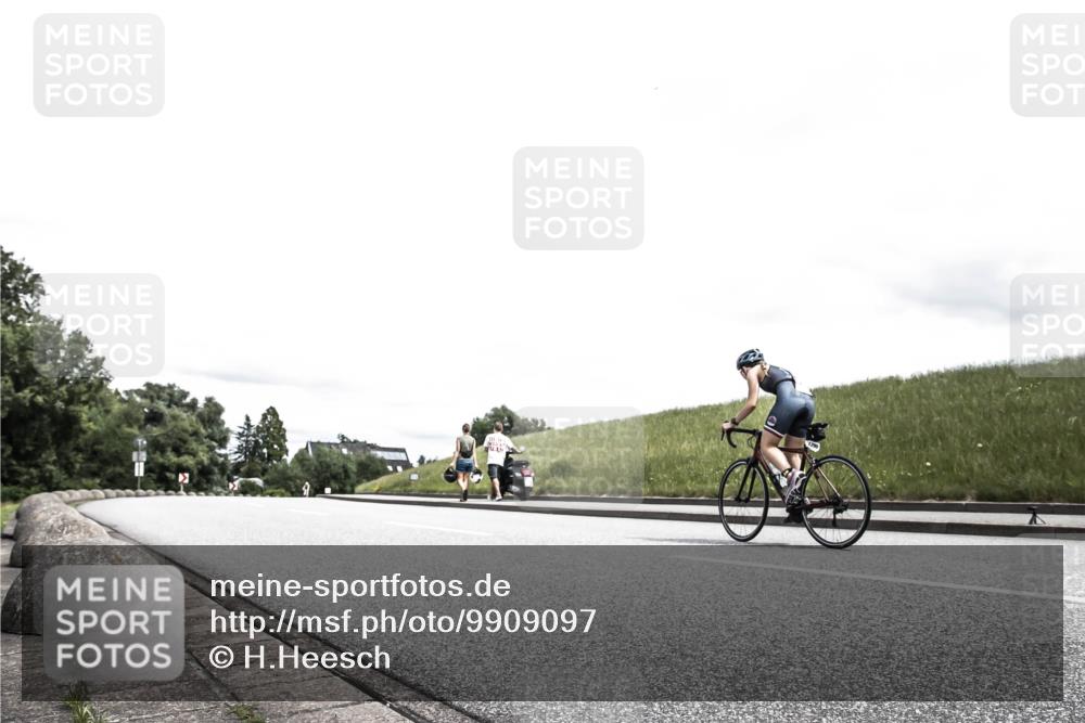 21.06.2026 - 29. Vierlanden-Triathlon H.Heesch http://msf.ph/oto/9909097 21.06.2026 14:54:26 Radfahren  meine-sportfotos.de