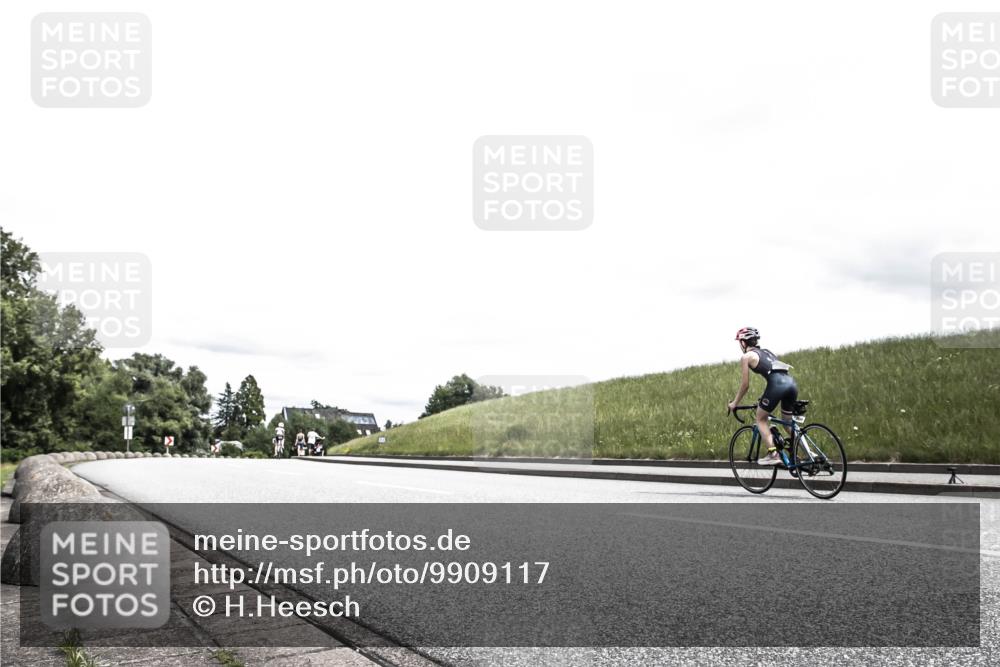 21.06.2026 - 29. Vierlanden-Triathlon H.Heesch http://msf.ph/oto/9909117 21.06.2026 14:54:49 Radfahren  meine-sportfotos.de