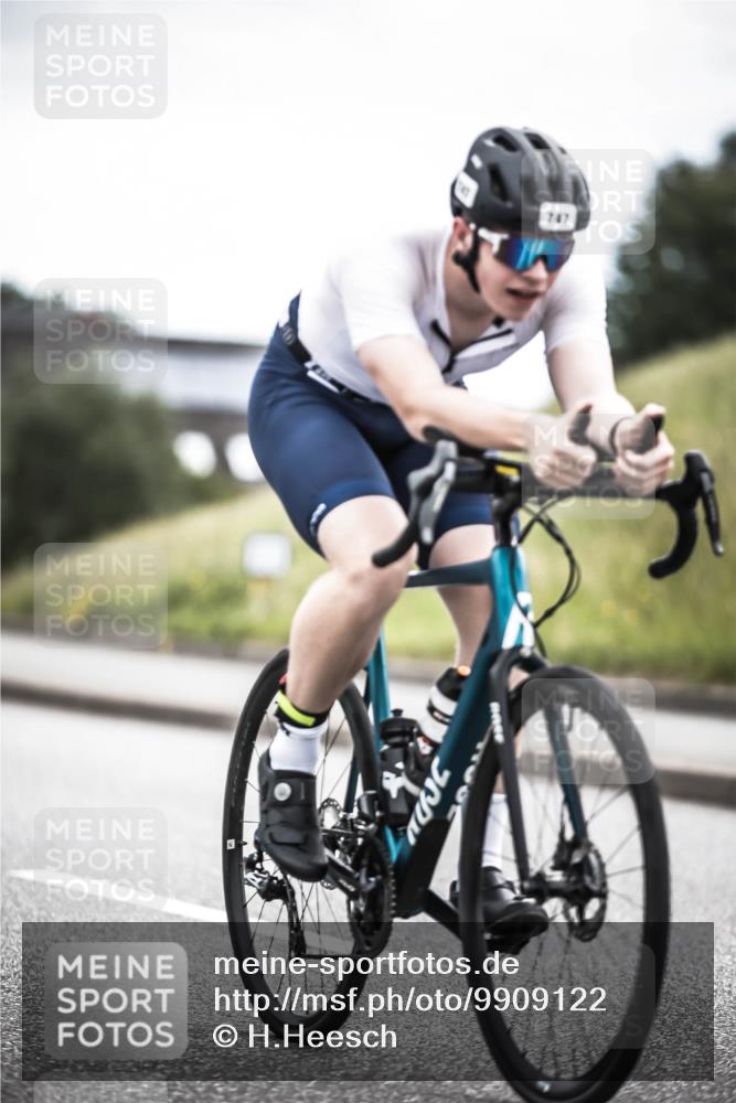 21.06.2026 - 29. Vierlanden-Triathlon H.Heesch http://msf.ph/oto/9909122 21.06.2026 11:53:21 Radfahren 265, 707, 747, 772 meine-sportfotos.de