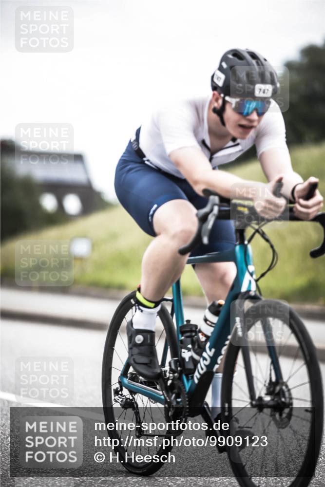 21.06.2026 - 29. Vierlanden-Triathlon H.Heesch http://msf.ph/oto/9909123 21.06.2026 11:53:21 Radfahren 265, 707, 747, 772 meine-sportfotos.de