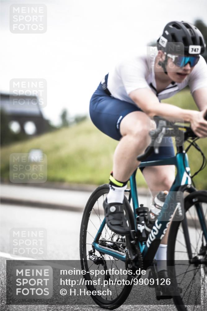 21.06.2026 - 29. Vierlanden-Triathlon H.Heesch http://msf.ph/oto/9909126 21.06.2026 11:53:21 Radfahren 265, 707, 747, 772 meine-sportfotos.de