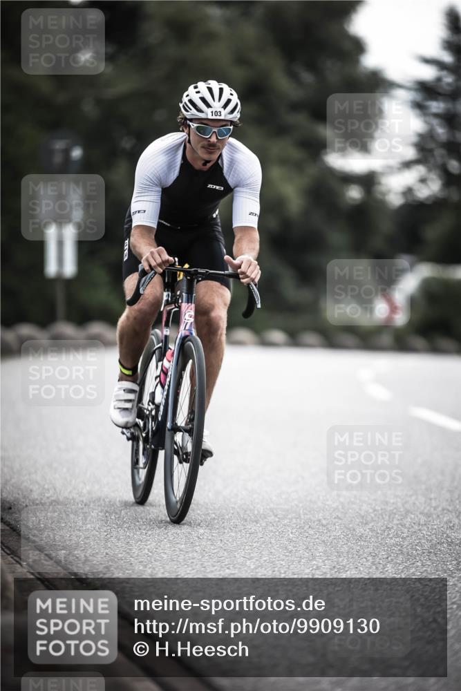 21.06.2026 - 29. Vierlanden-Triathlon H.Heesch http://msf.ph/oto/9909130 21.06.2026 09:27:23 Radfahren 56, 69, 86, 103, 130, 139, 157 meine-sportfotos.de