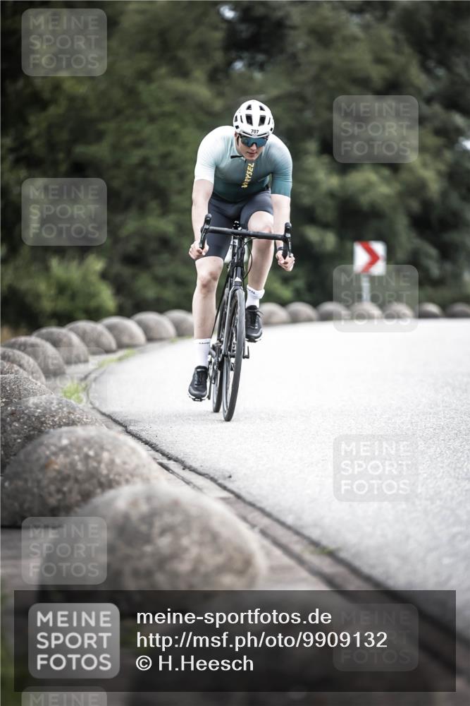 21.06.2026 - 29. Vierlanden-Triathlon H.Heesch http://msf.ph/oto/9909132 21.06.2026 11:53:27 Radfahren 707, 772, 779, 783 meine-sportfotos.de