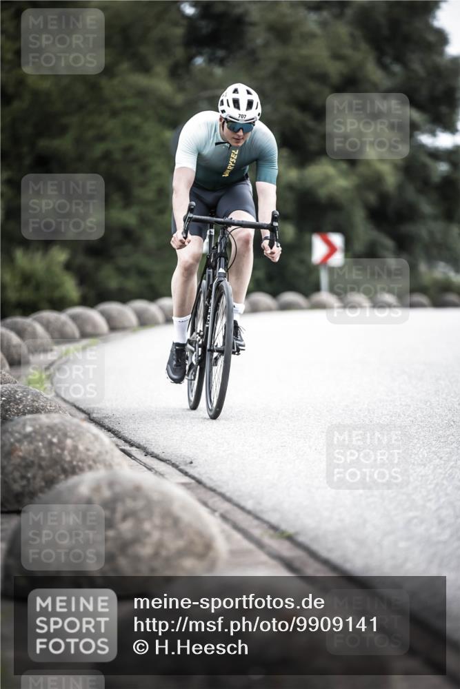 21.06.2026 - 29. Vierlanden-Triathlon H.Heesch http://msf.ph/oto/9909141 21.06.2026 11:53:27 Radfahren 707, 772, 779, 783 meine-sportfotos.de