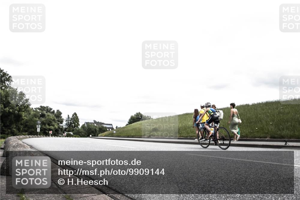 21.06.2026 - 29. Vierlanden-Triathlon H.Heesch http://msf.ph/oto/9909144 21.06.2026 14:55:35 Radfahren  meine-sportfotos.de