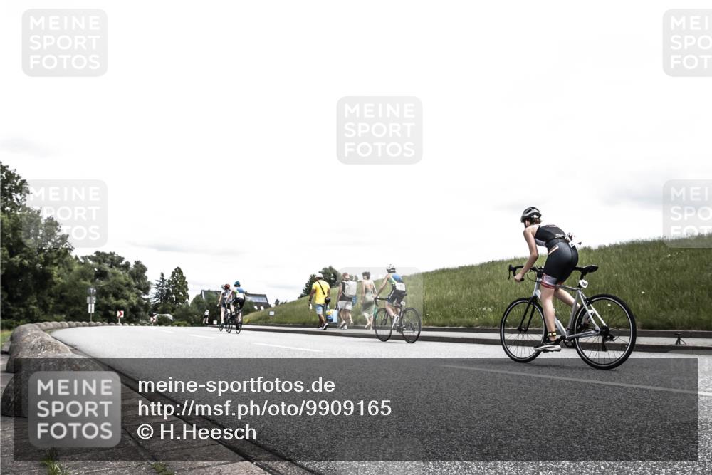 21.06.2026 - 29. Vierlanden-Triathlon H.Heesch http://msf.ph/oto/9909165 21.06.2026 14:55:42 Radfahren  meine-sportfotos.de