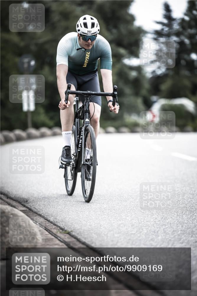 21.06.2026 - 29. Vierlanden-Triathlon H.Heesch http://msf.ph/oto/9909169 21.06.2026 11:53:28 Radfahren 707, 779, 783, 821 meine-sportfotos.de