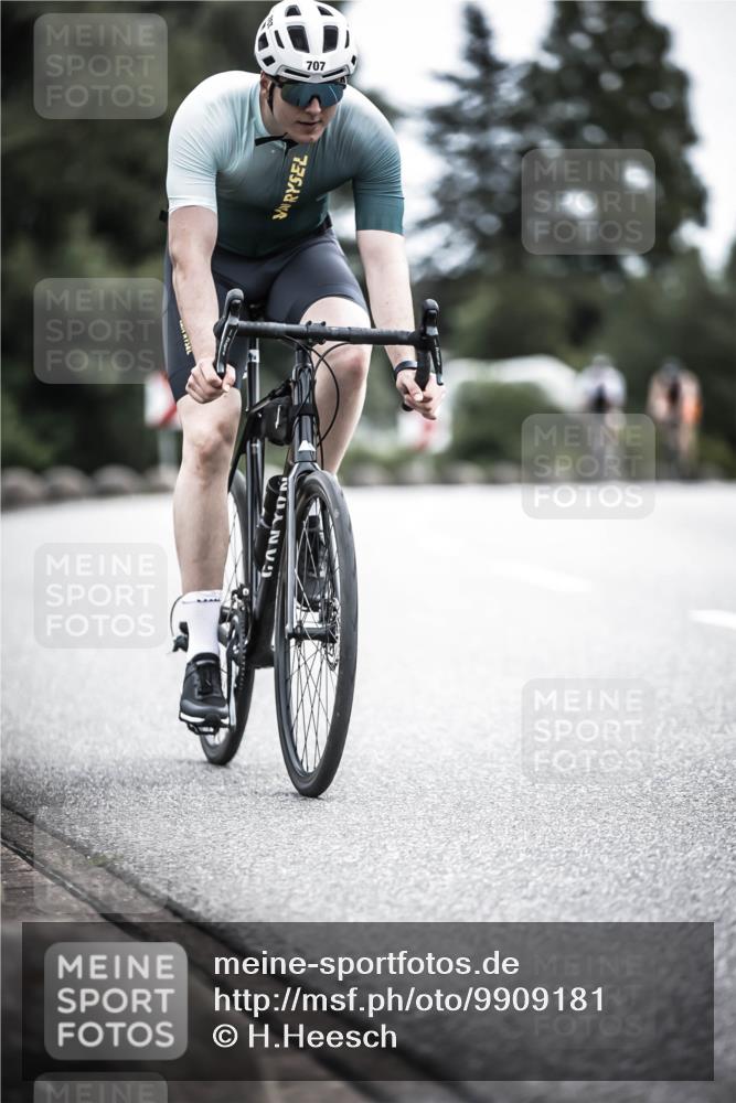 21.06.2026 - 29. Vierlanden-Triathlon H.Heesch http://msf.ph/oto/9909181 21.06.2026 11:53:28 Radfahren 707, 779, 783, 821 meine-sportfotos.de