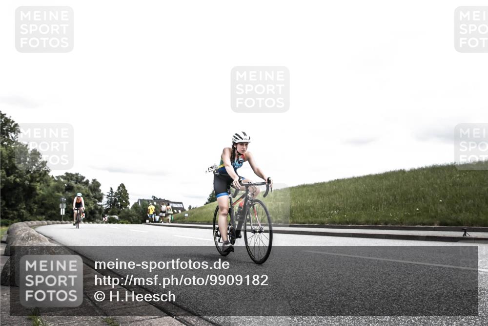 21.06.2026 - 29. Vierlanden-Triathlon H.Heesch http://msf.ph/oto/9909182 21.06.2026 14:55:58 Radfahren  meine-sportfotos.de