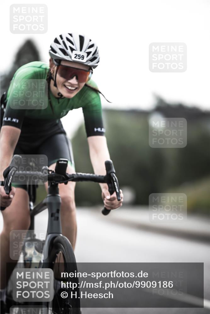 21.06.2026 - 29. Vierlanden-Triathlon H.Heesch http://msf.ph/oto/9909186 21.06.2026 09:27:45 Radfahren 135, 161, 243, 259 meine-sportfotos.de