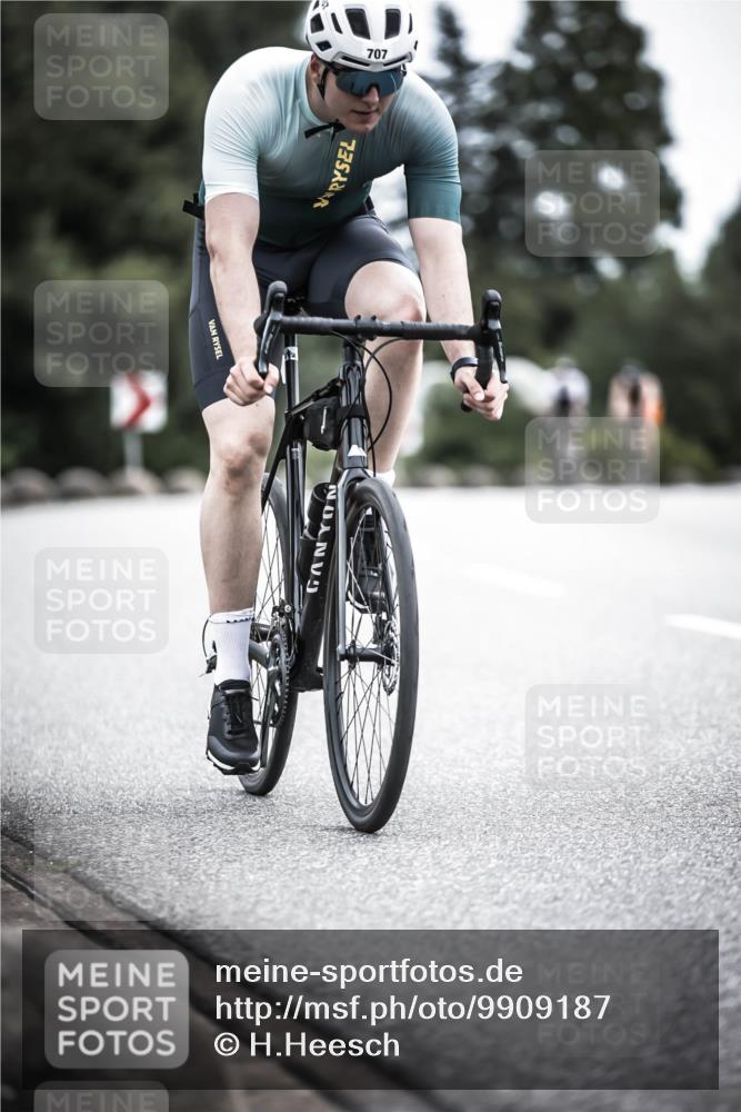 21.06.2026 - 29. Vierlanden-Triathlon H.Heesch http://msf.ph/oto/9909187 21.06.2026 11:53:28 Radfahren 707, 779, 783, 821 meine-sportfotos.de