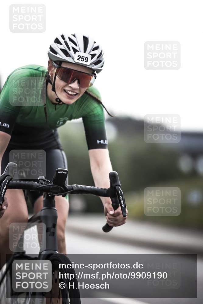 21.06.2026 - 29. Vierlanden-Triathlon H.Heesch http://msf.ph/oto/9909190 21.06.2026 09:27:45 Radfahren 135, 161, 243, 259 meine-sportfotos.de