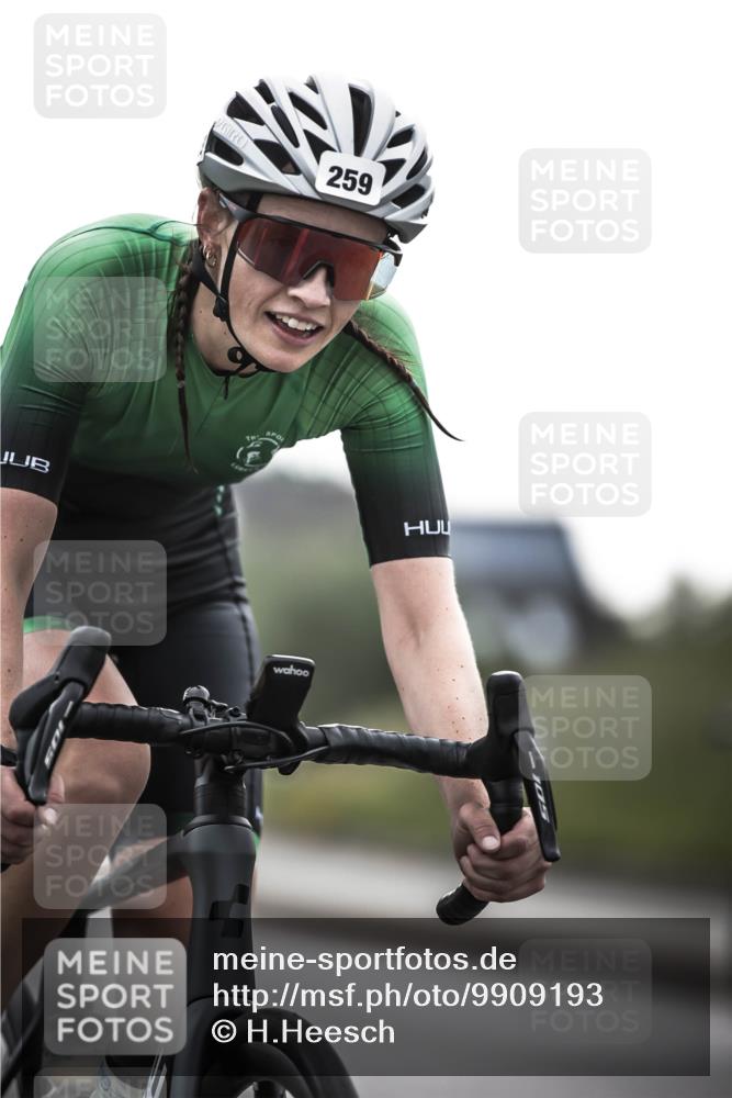 21.06.2026 - 29. Vierlanden-Triathlon H.Heesch http://msf.ph/oto/9909193 21.06.2026 09:27:45 Radfahren 135, 161, 243, 259 meine-sportfotos.de