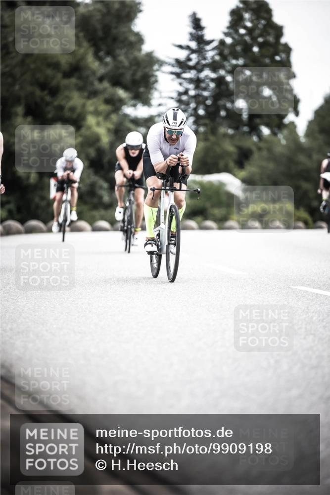 21.06.2026 - 29. Vierlanden-Triathlon H.Heesch http://msf.ph/oto/9909198 21.06.2026 11:53:34 Radfahren 133, 289, 720, 761, 779, 783, 813, 821, 844 meine-sportfotos.de