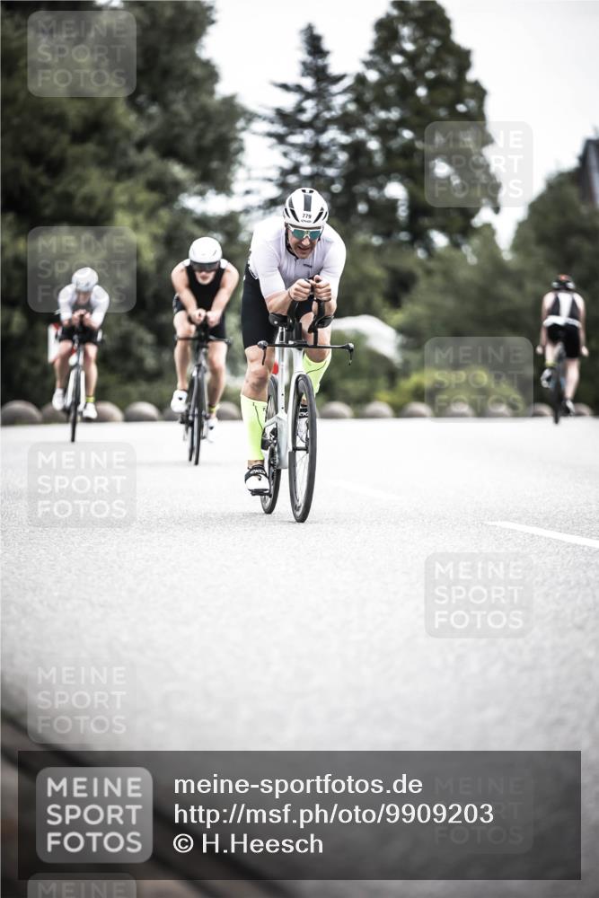 21.06.2026 - 29. Vierlanden-Triathlon H.Heesch http://msf.ph/oto/9909203 21.06.2026 11:53:34 Radfahren 133, 289, 720, 761, 779, 783, 813, 821, 844 meine-sportfotos.de