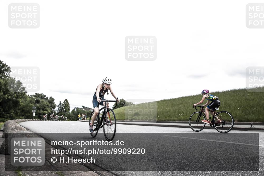 21.06.2026 - 29. Vierlanden-Triathlon H.Heesch http://msf.ph/oto/9909220 21.06.2026 14:56:21 Radfahren 1328 meine-sportfotos.de