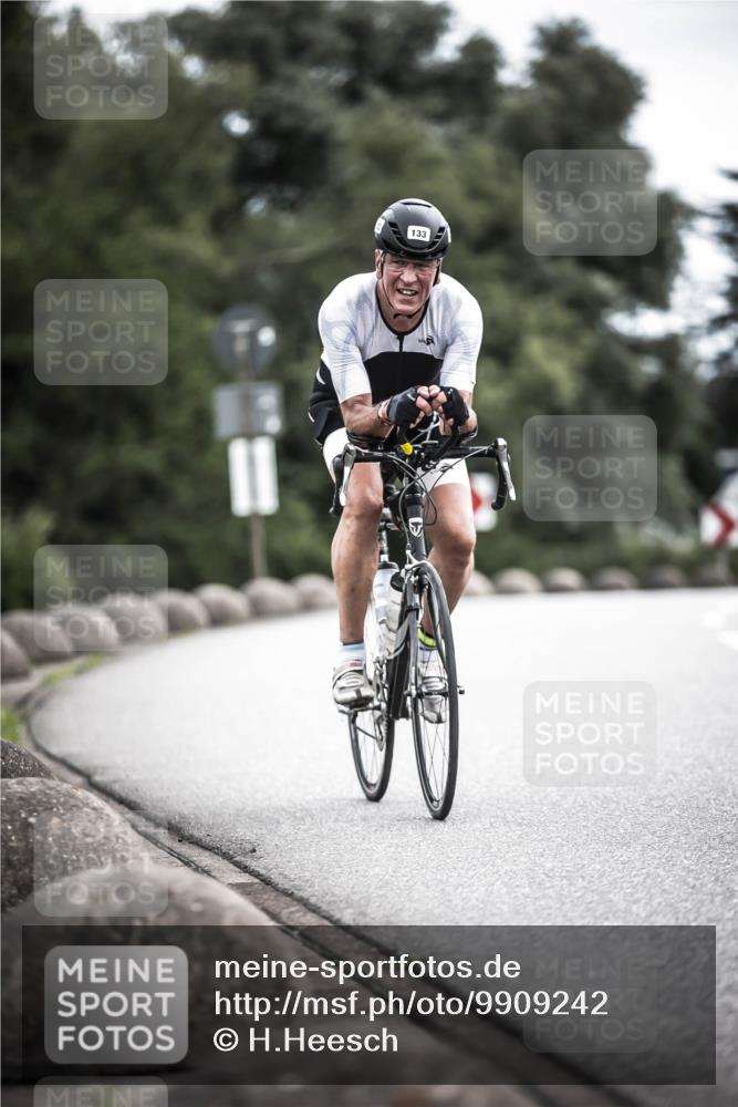 21.06.2026 - 29. Vierlanden-Triathlon H.Heesch http://msf.ph/oto/9909242 21.06.2026 11:53:37 Radfahren 133, 289, 720, 737, 761, 779, 813, 821, 844 meine-sportfotos.de